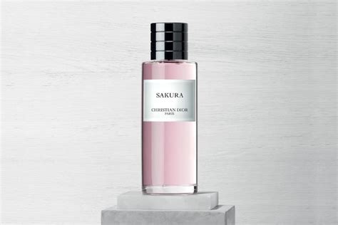 Sakura: floral unisex fragrance of Japanese inspiration 